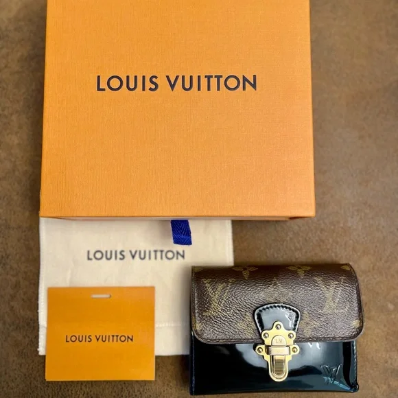 Louis Vuitton Patent Mono Compact Wallet - Picture 14 of 15